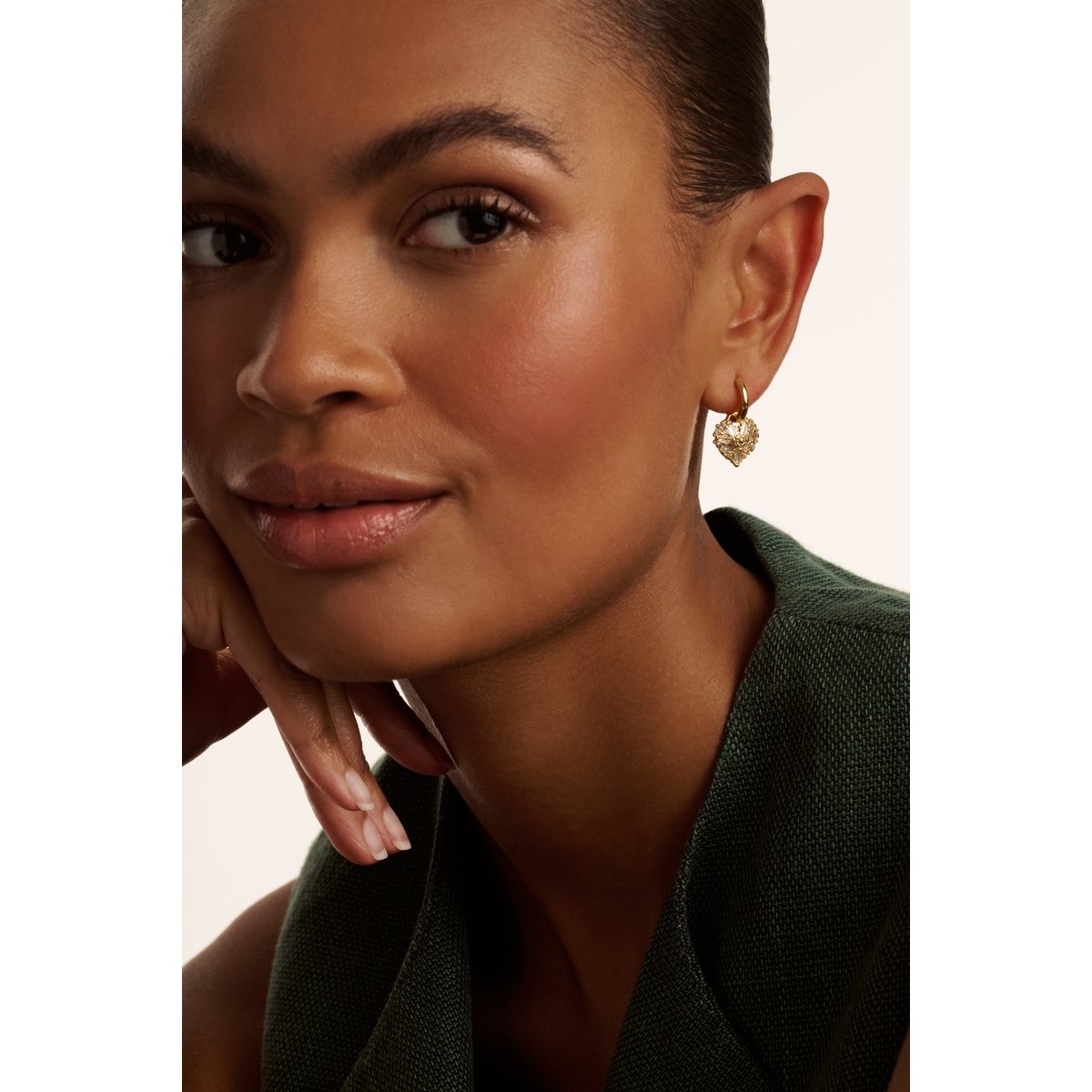 TED BAKER CHERISE: Crystal Cluster Heart Huggie Drop Earrings Gold Tone