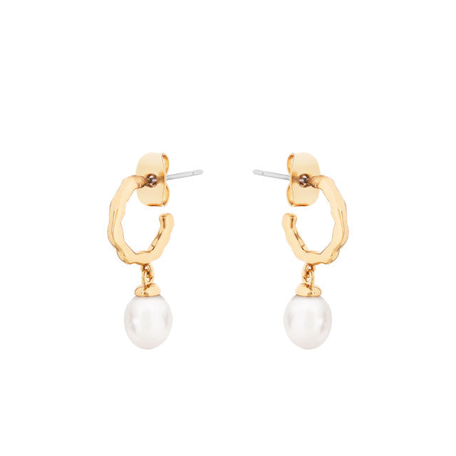 TC NATURAL PEARL HOOP EARRINGS GOLD