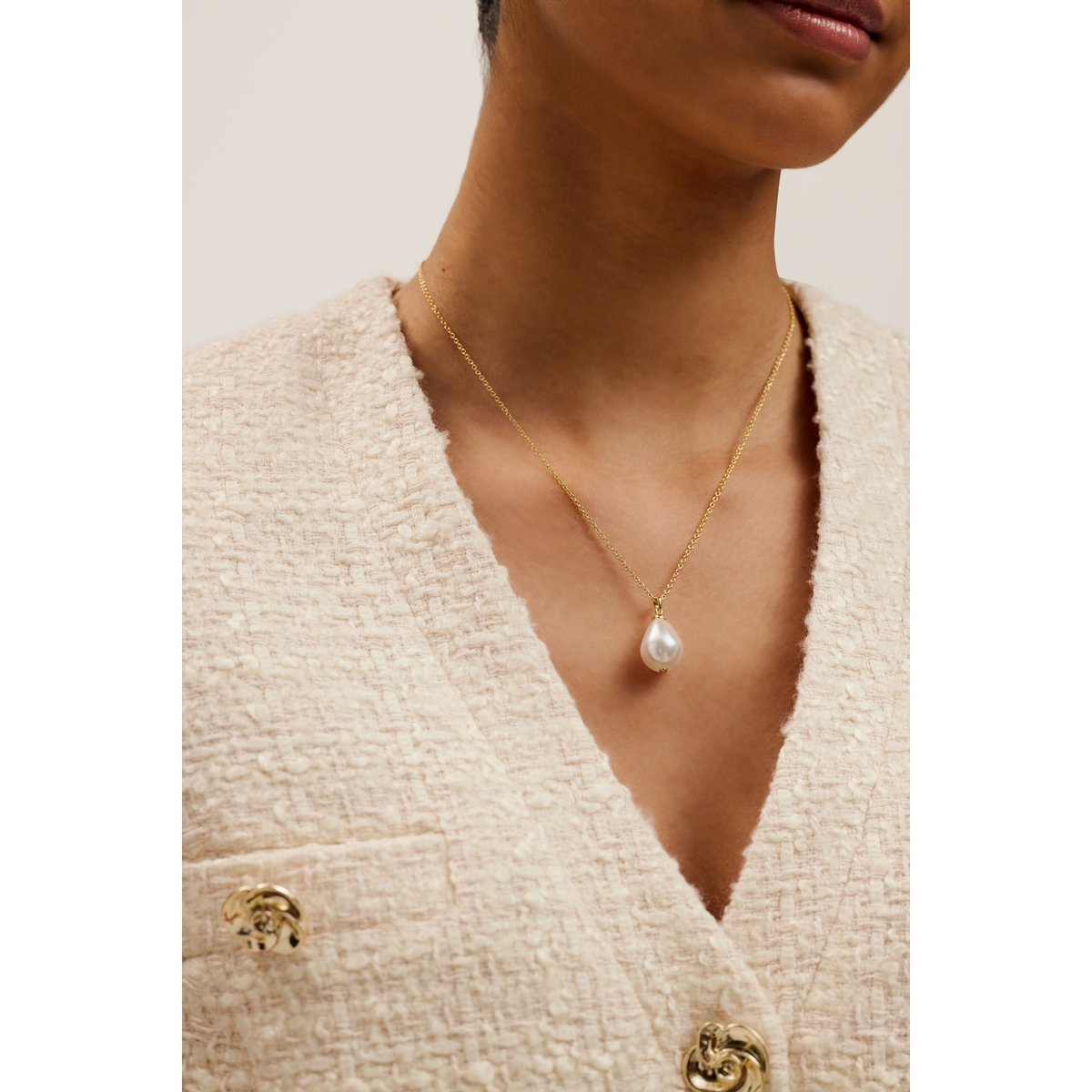TED BAKER PARMLIA: Pearly Chain Pendant Necklace Gold Tone