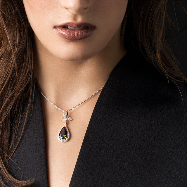 Maureen O'Hara Rose Gold Trinity Knot Pendant