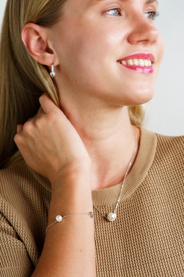 ADAGIO CRESCENT NINE-2-FIVE PEARL NECKLACE SILVER