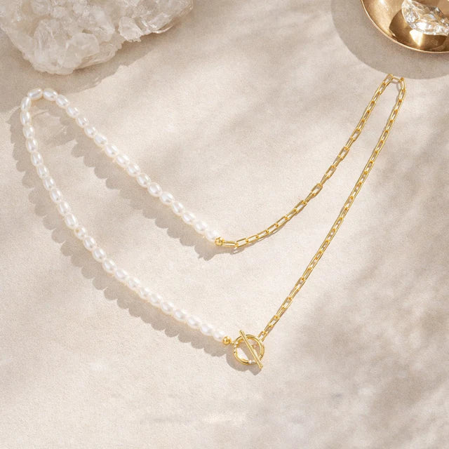 GEORGINI ALCHEMY PAPERCLIP PEARL FOB NECKLACE GOLD