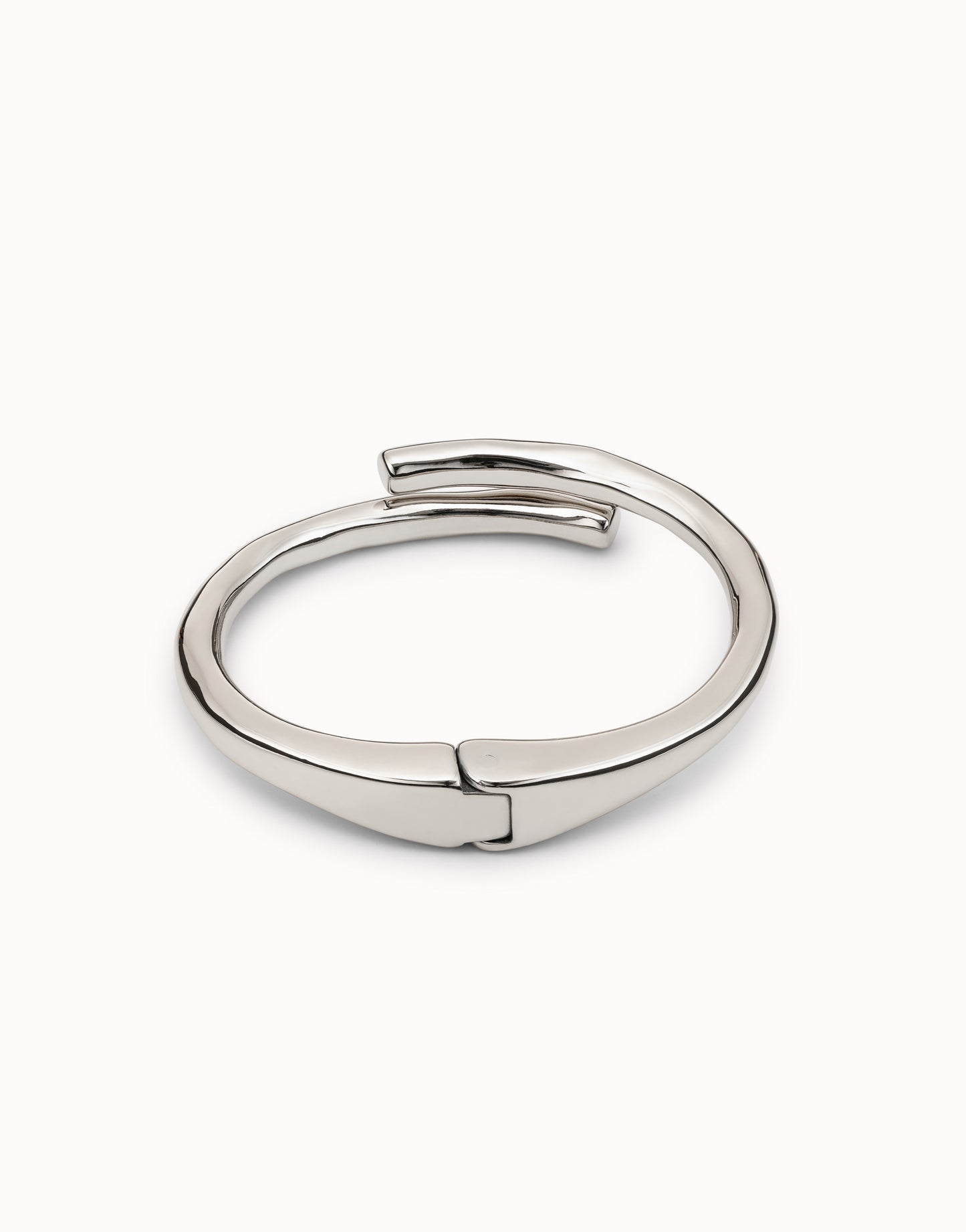Silver Tubular shaped bangle