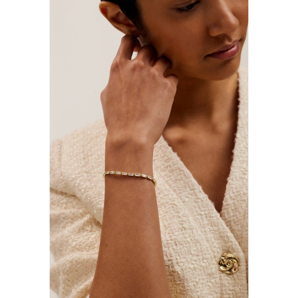TED BAKER ISELA: Crystal Baguette Slinky Adjustable Bracelet Gold