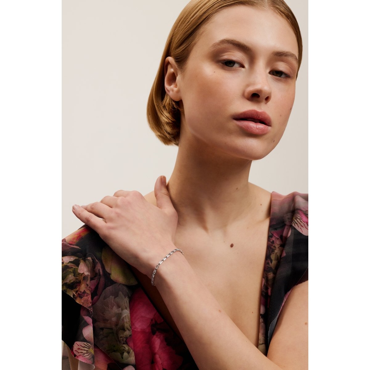 TED BAKER ISELA: Crystal Baguette Slinky Adjustable Bracelet Silver