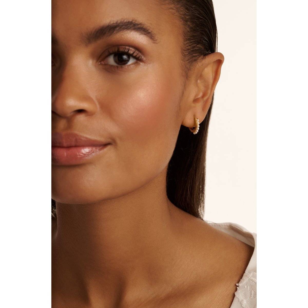 TED BAKER PERSIA: Pearl Huggie Earrings Gold Tone