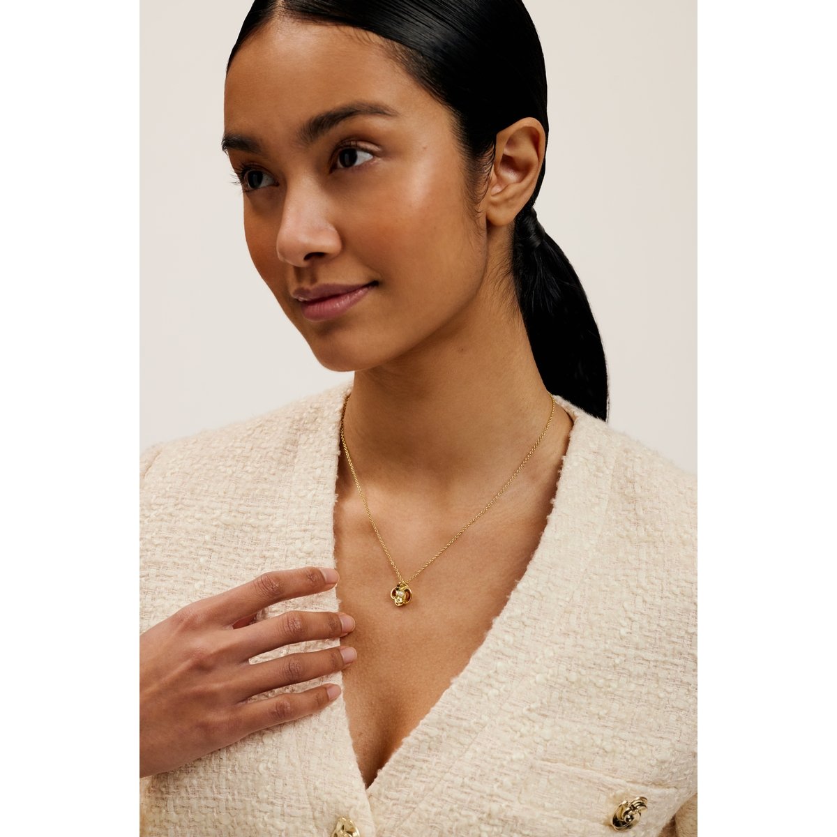 TED BAKER FLORA: Pearl Flower Pendant Necklace Gold Tone