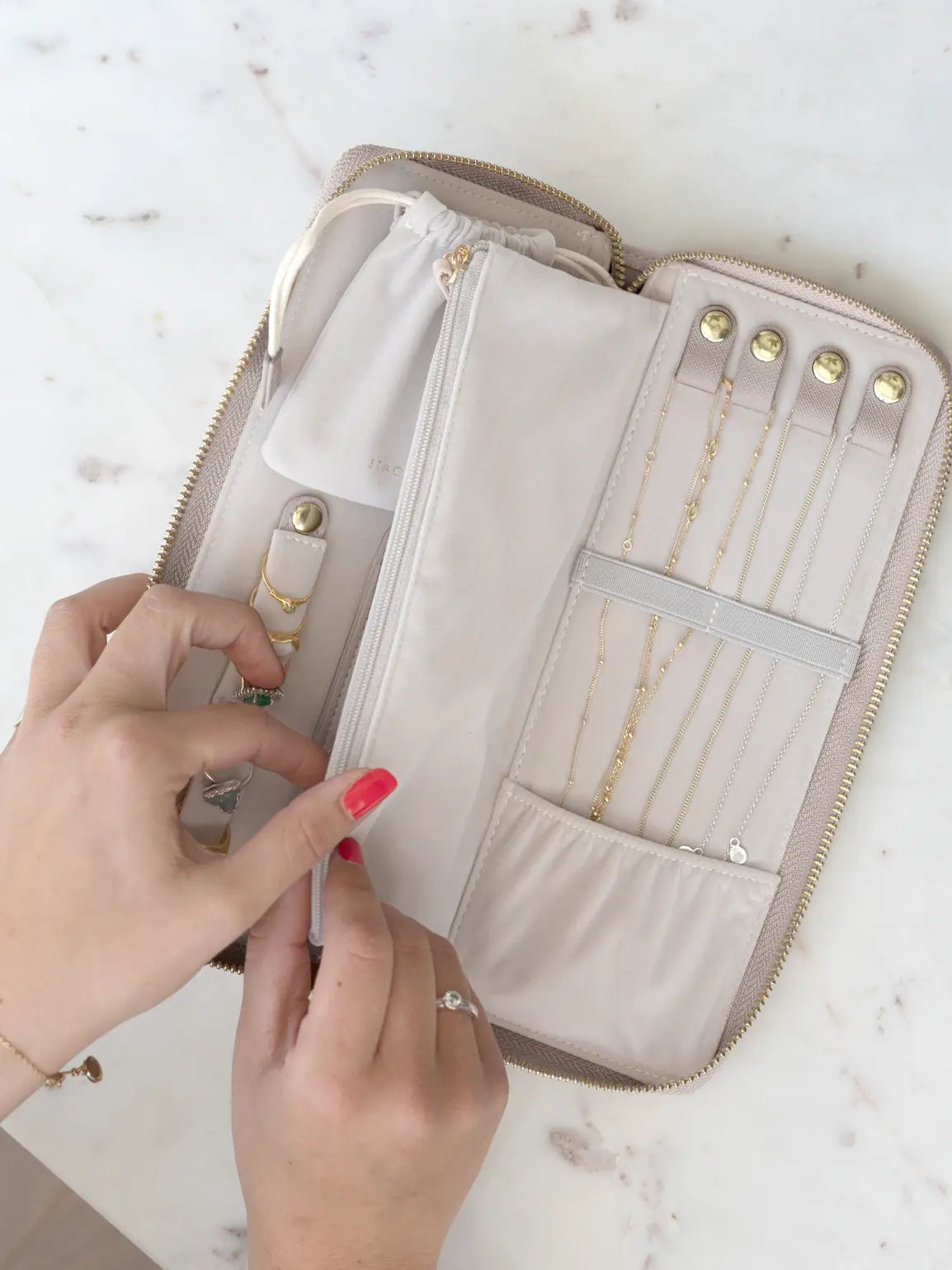 Stackers Taupe Jewellery Roll