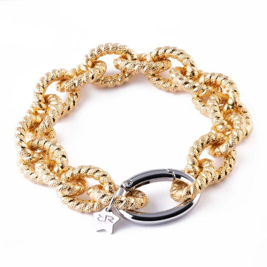 Diva bracelet with striped wave mesh