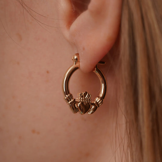 Gra Claddagh Earrings
