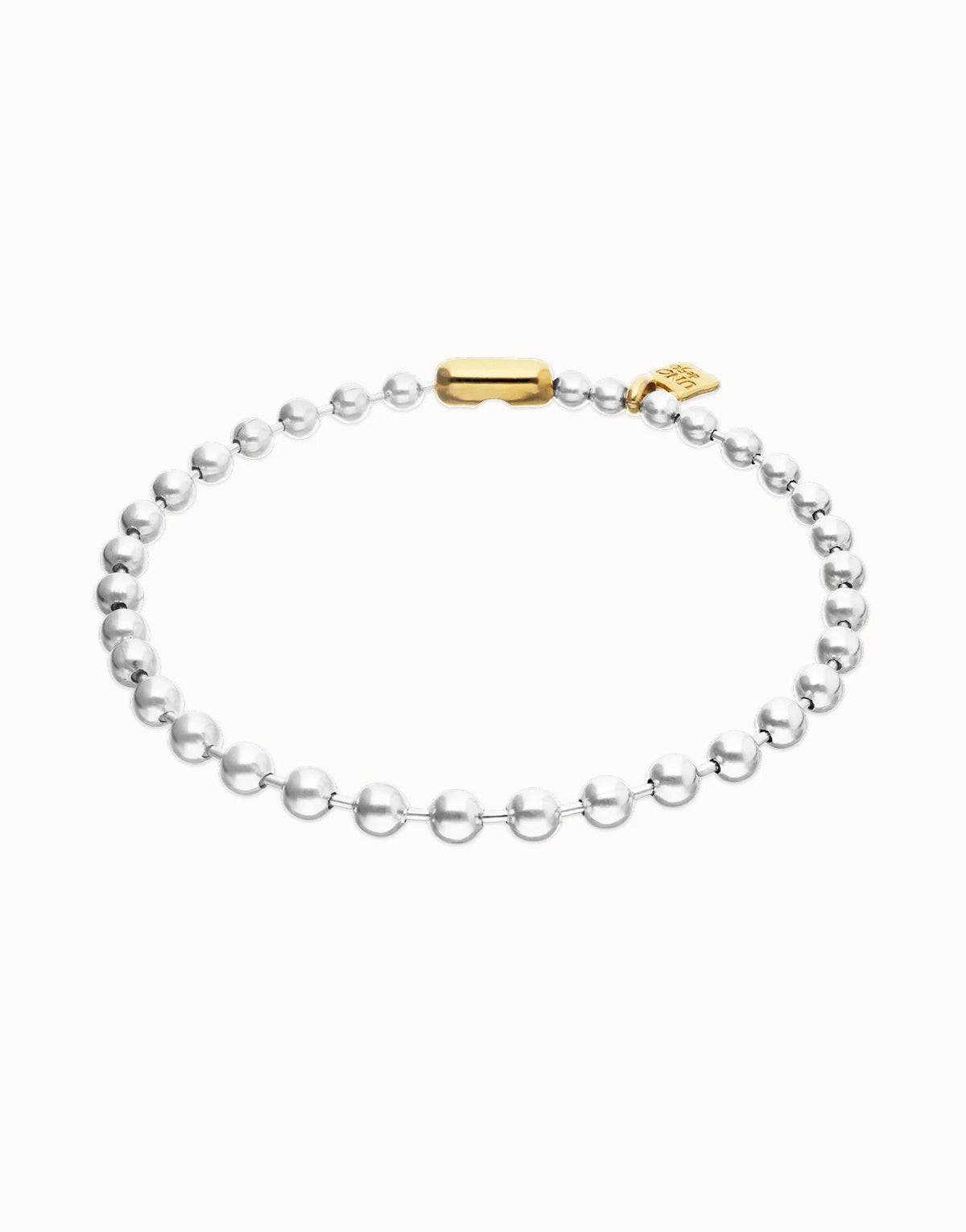Bead necklace with contrasting accents