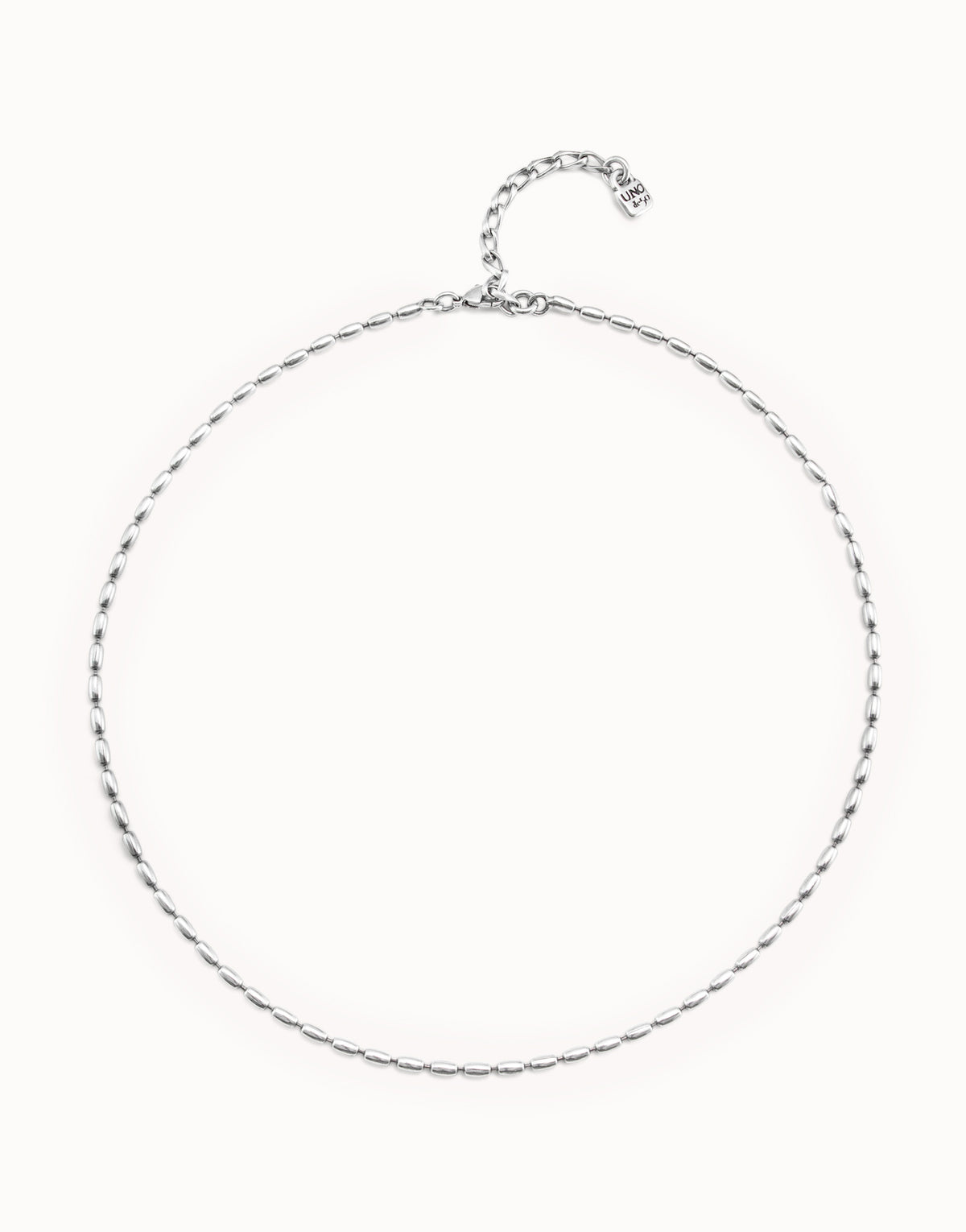 Short oval link chain necklace