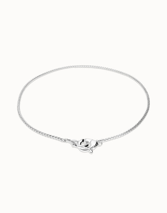 Necklace with intertwined carabiner