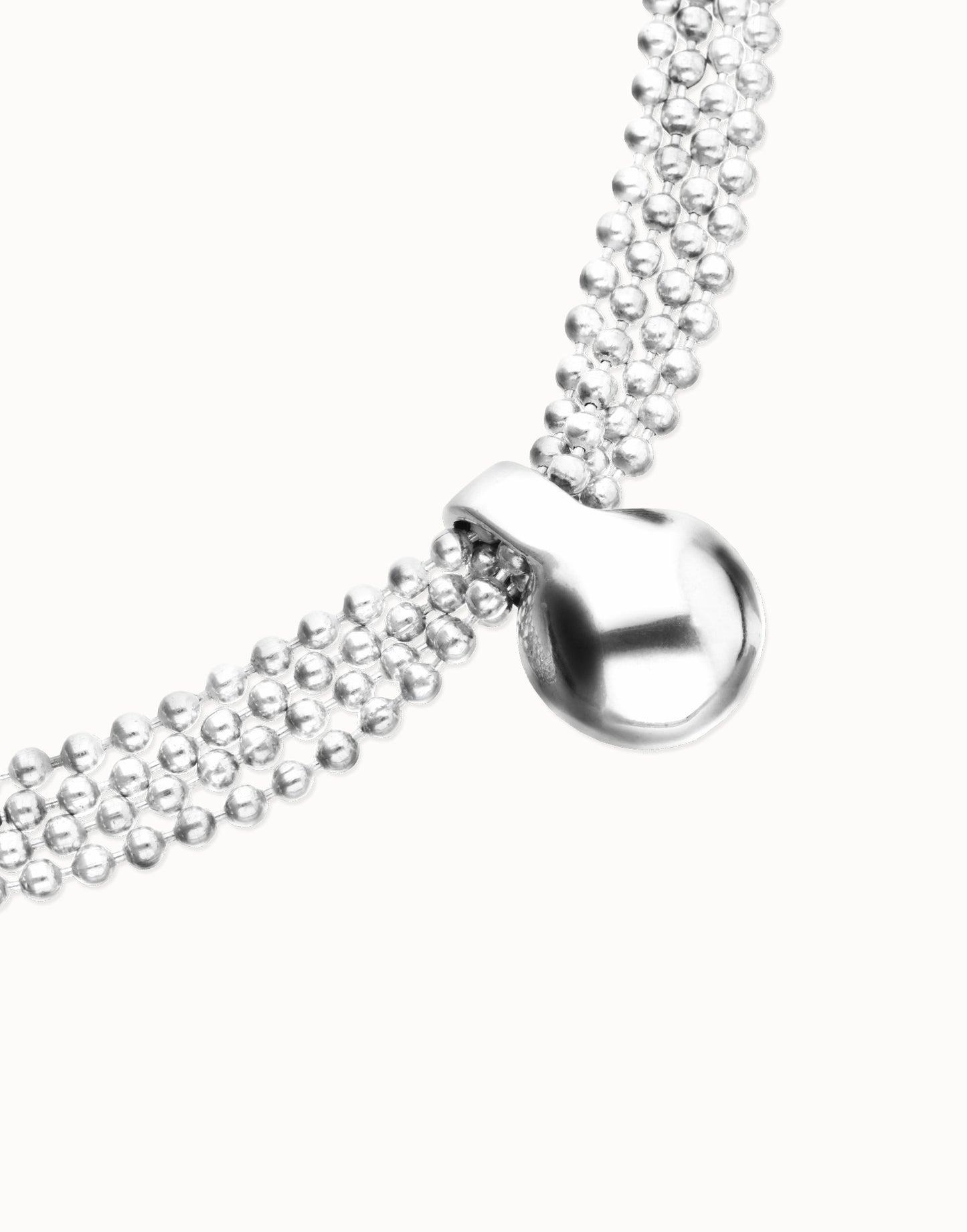 Short necklace with silver threads and large sphere