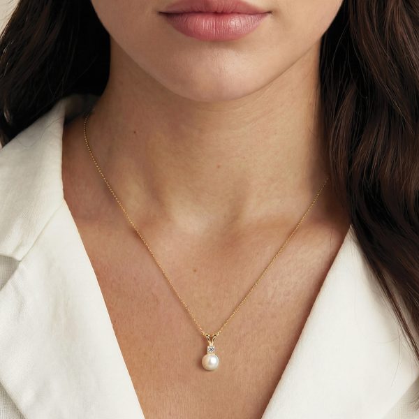 Classic Gold Crystal Pearl Dainty Pendant