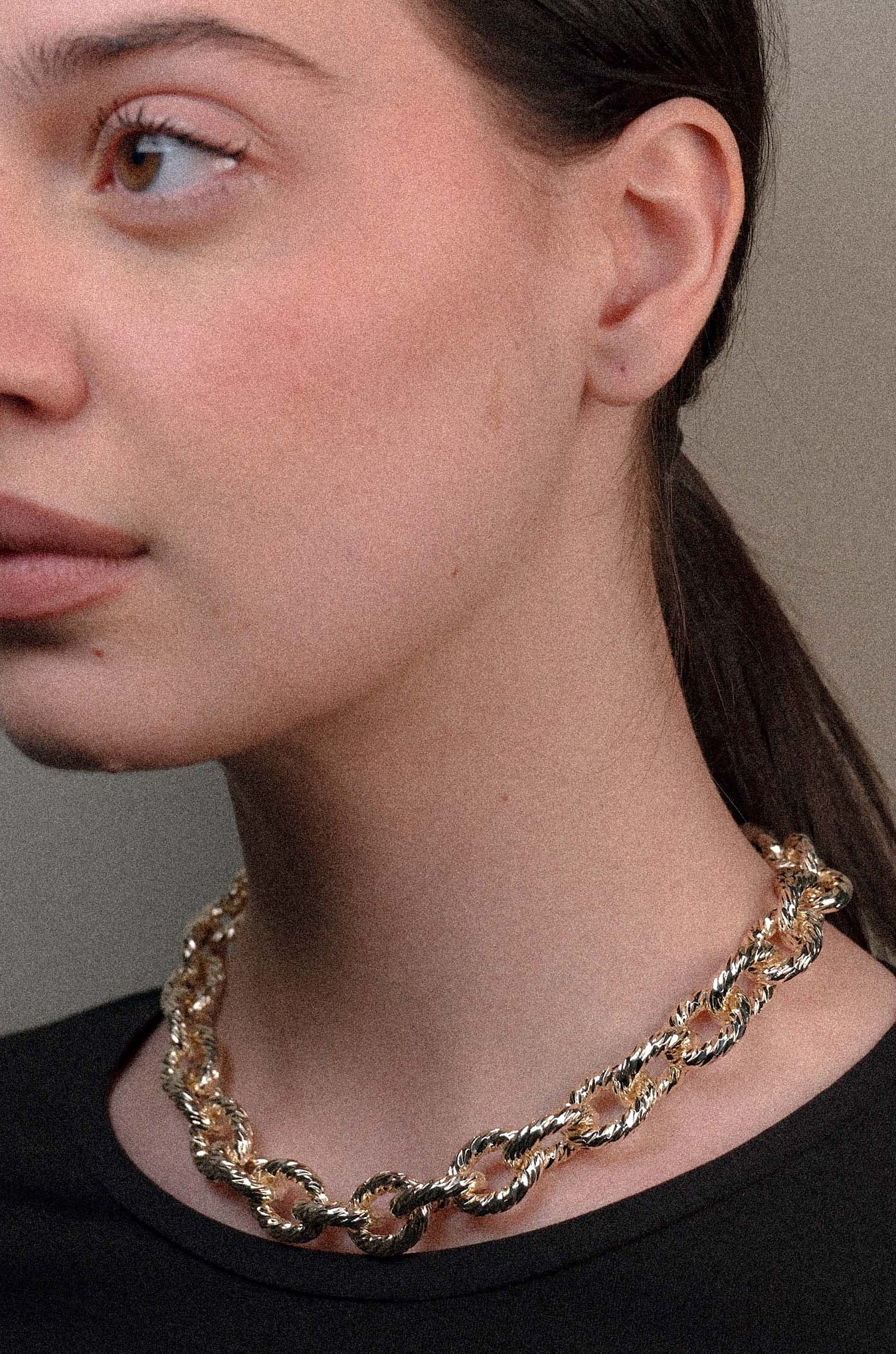 Round diamond mesh necklace