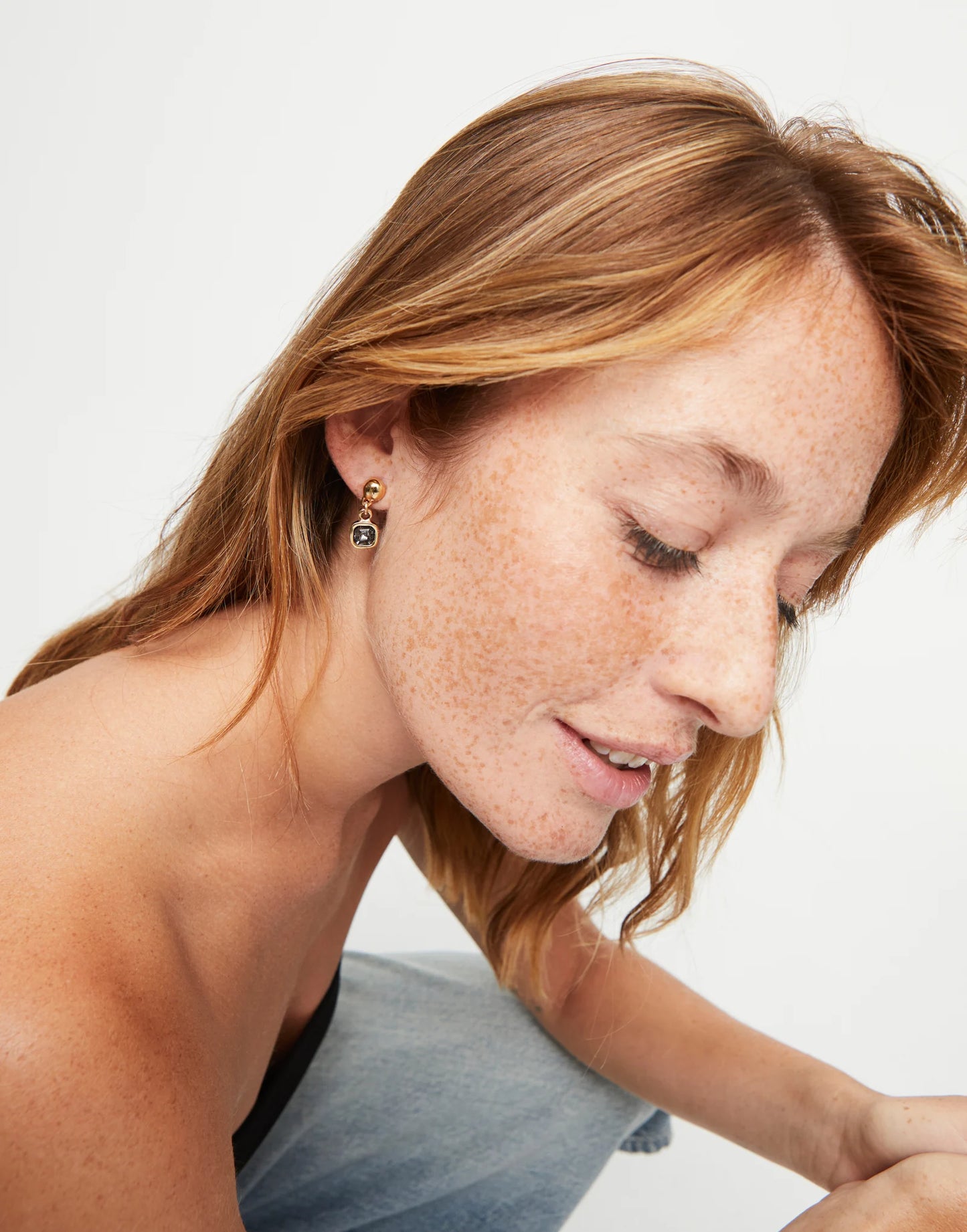 Golden Drop earrings with black crystal