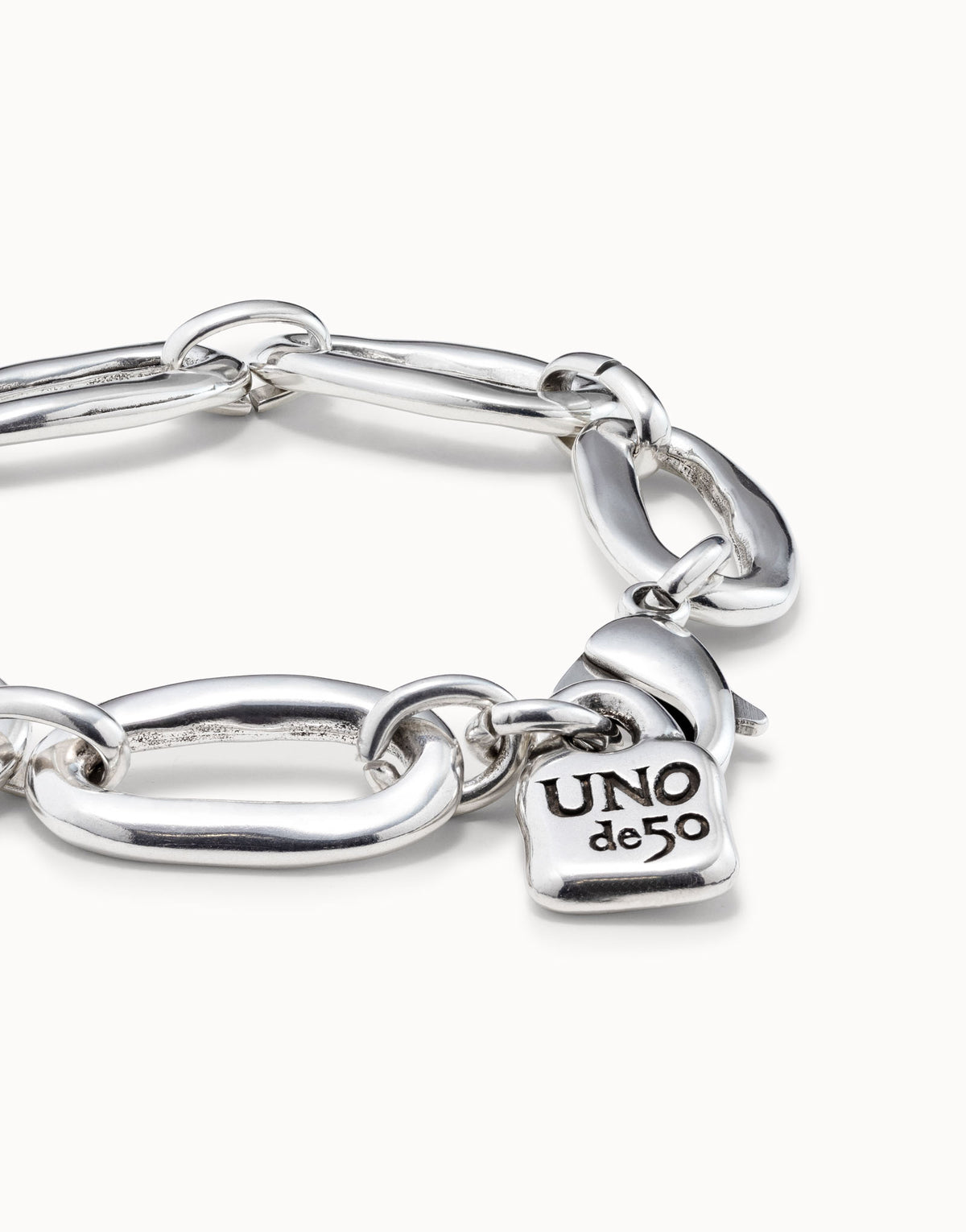Bracelet with chunky links