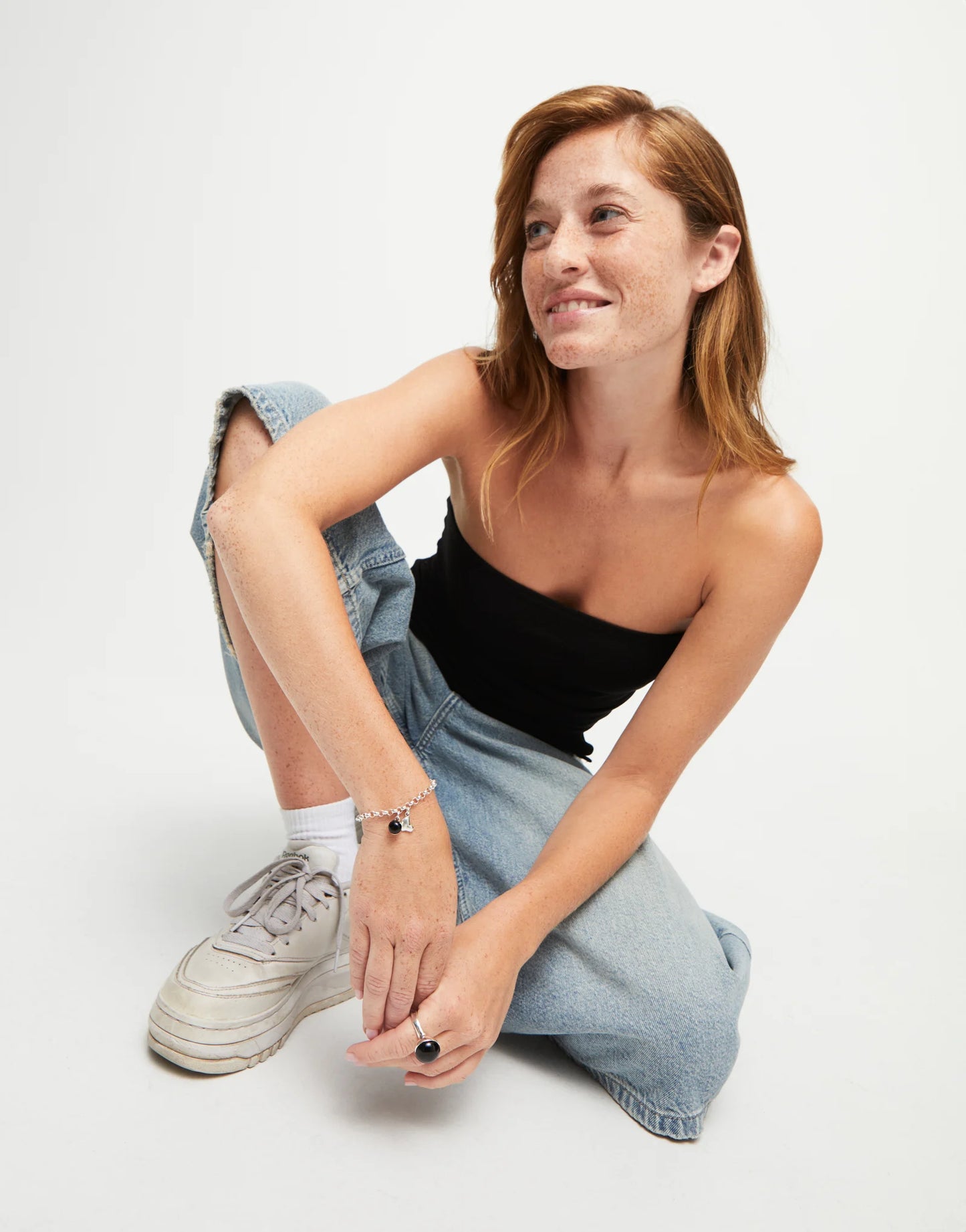 Link chain bracelet with heart charm and murano glass
