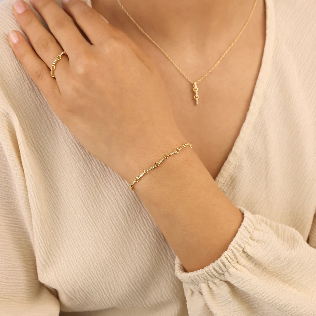 Golden Solid Flair Bracelet
