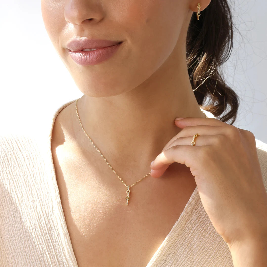 Golden Solid Flair Necklace