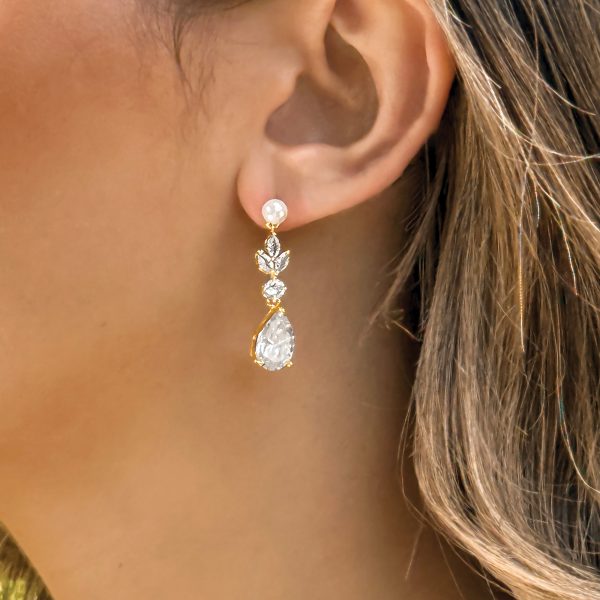 Sandhurst Gold Crystal Pearl Drop Earrings