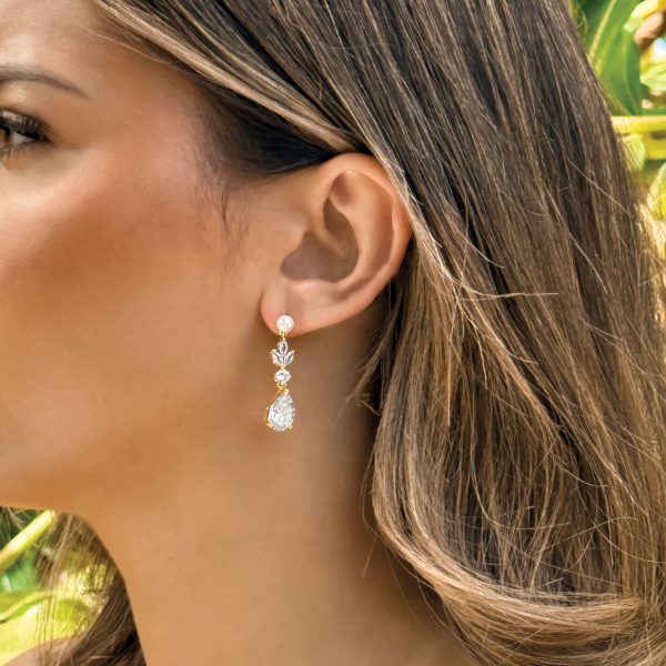 Sandhurst Gold Crystal Pearl Drop Earrings