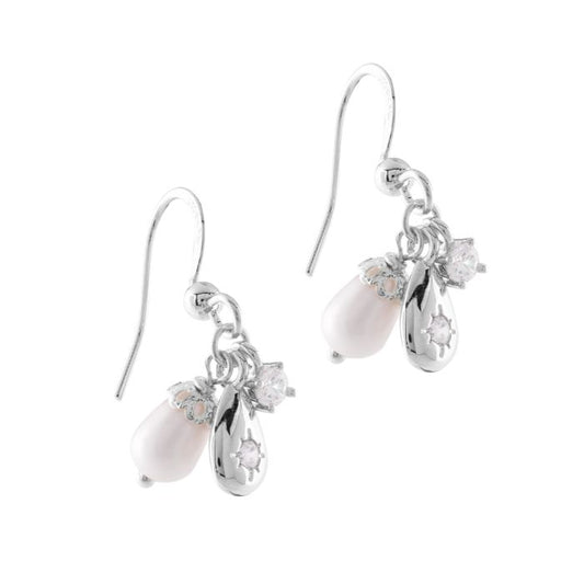 Tulipe earrings on the lobe with three hanging elements