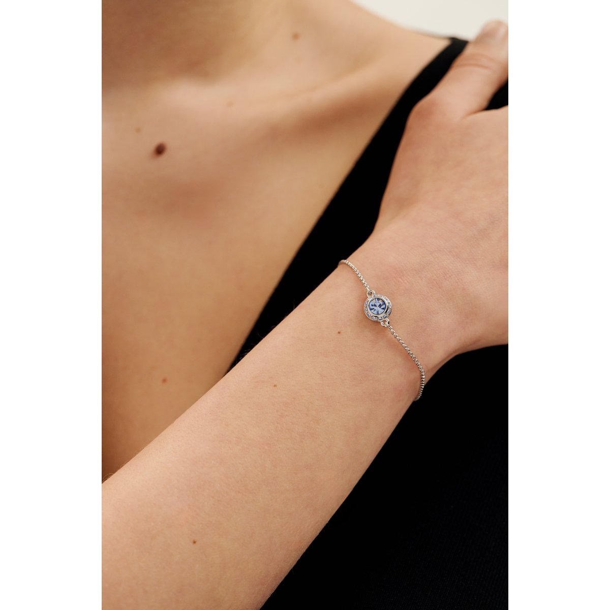 TED BAKER SOLETA: Solitaire Sparkle Crystal Adjustable Bracelet Silver/Blue