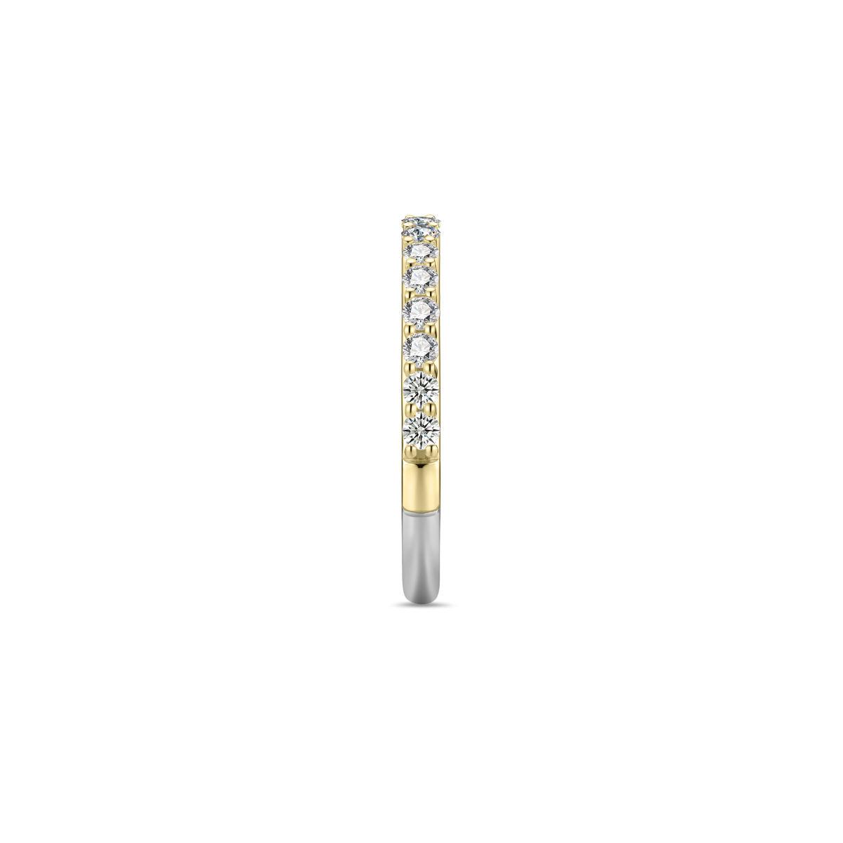 Gisser Golden Cz Band ring