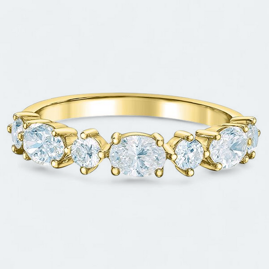 Oval & Brilliant Cut Diamond Band